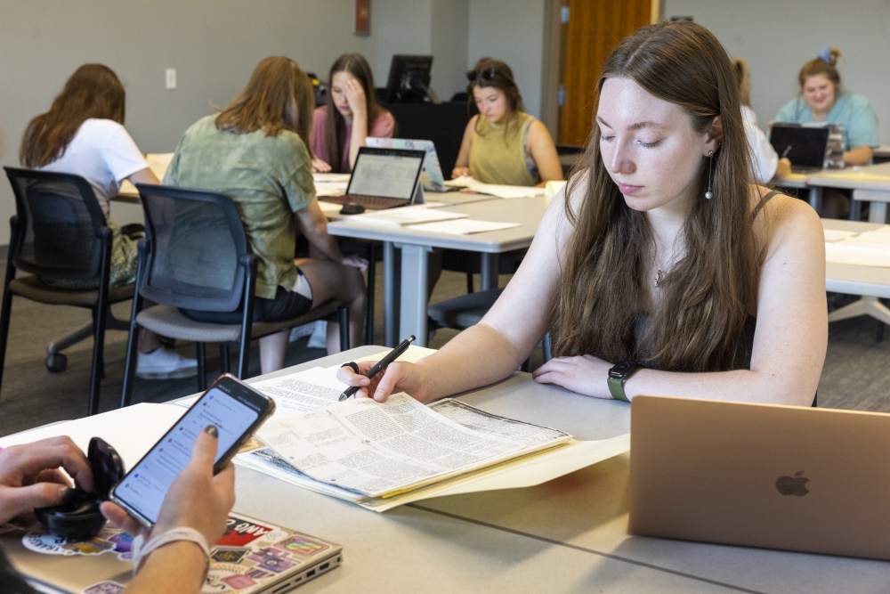 Students in class at Special Collections Libraries